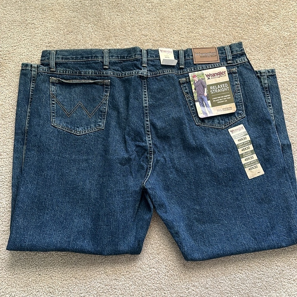 Wrangler Rugged Wear Relaxed Straight Men’s 48x30 Medium Wash Denim NWT - Picture 4 of 6